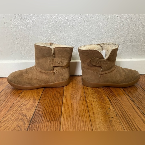UGG Toddler Classic Camel Boots Size 10 - Picture 5 of 9